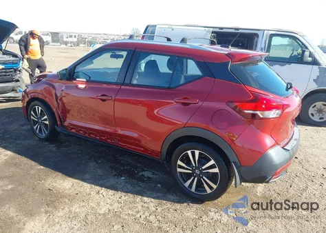 2019 Nissan Kicks Sr из США, поврежденный, VIN 3N1CP5CU8KL510108
